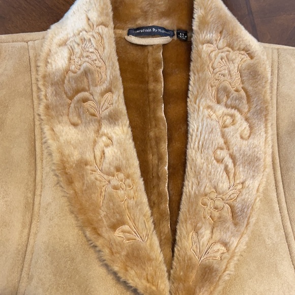 # Essentials By Milano embroidered jacket. - Picture 12 of 15